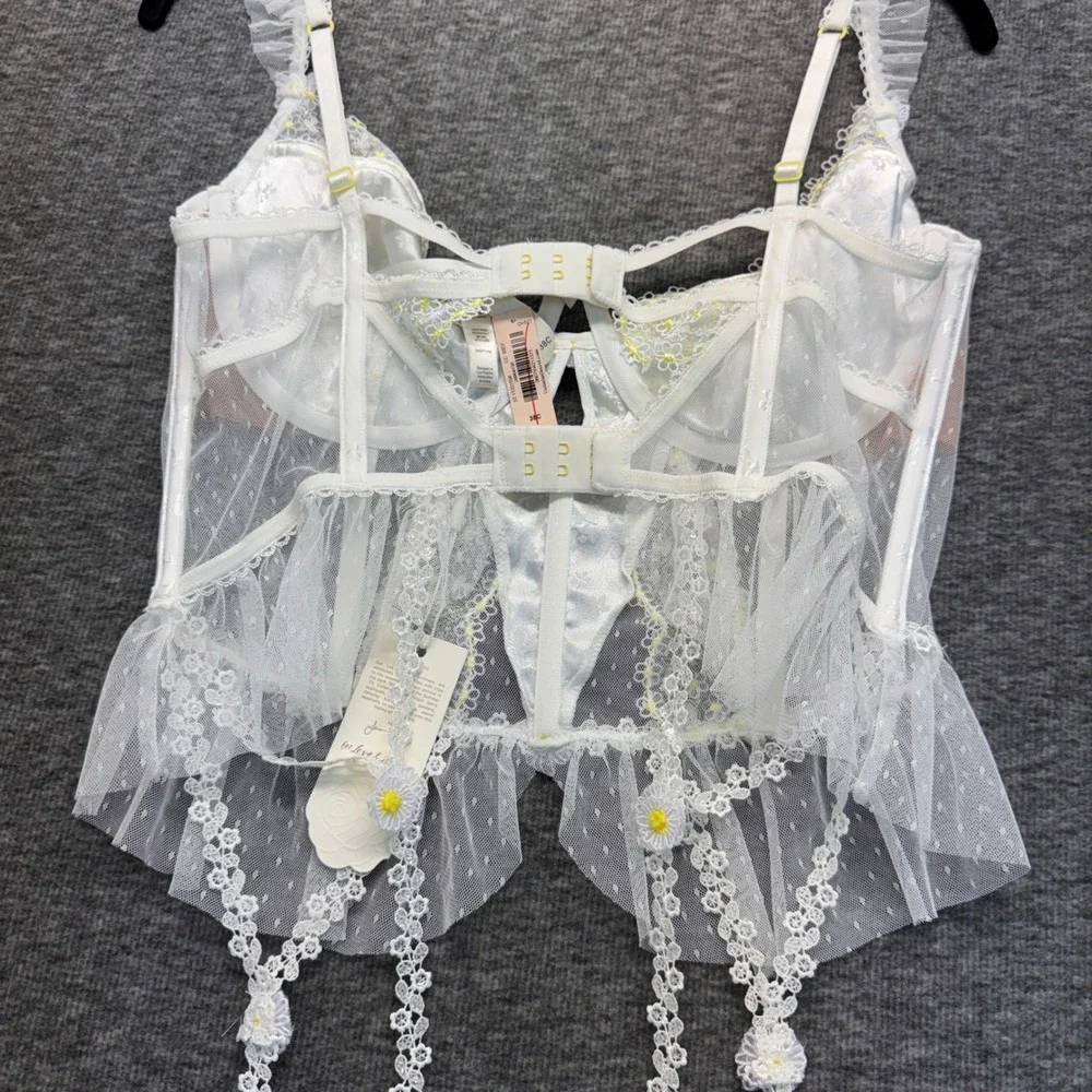 NWT For Love & Lemons White Daisy Bustier Women 38C Bridal Floral Lingerie Fairy